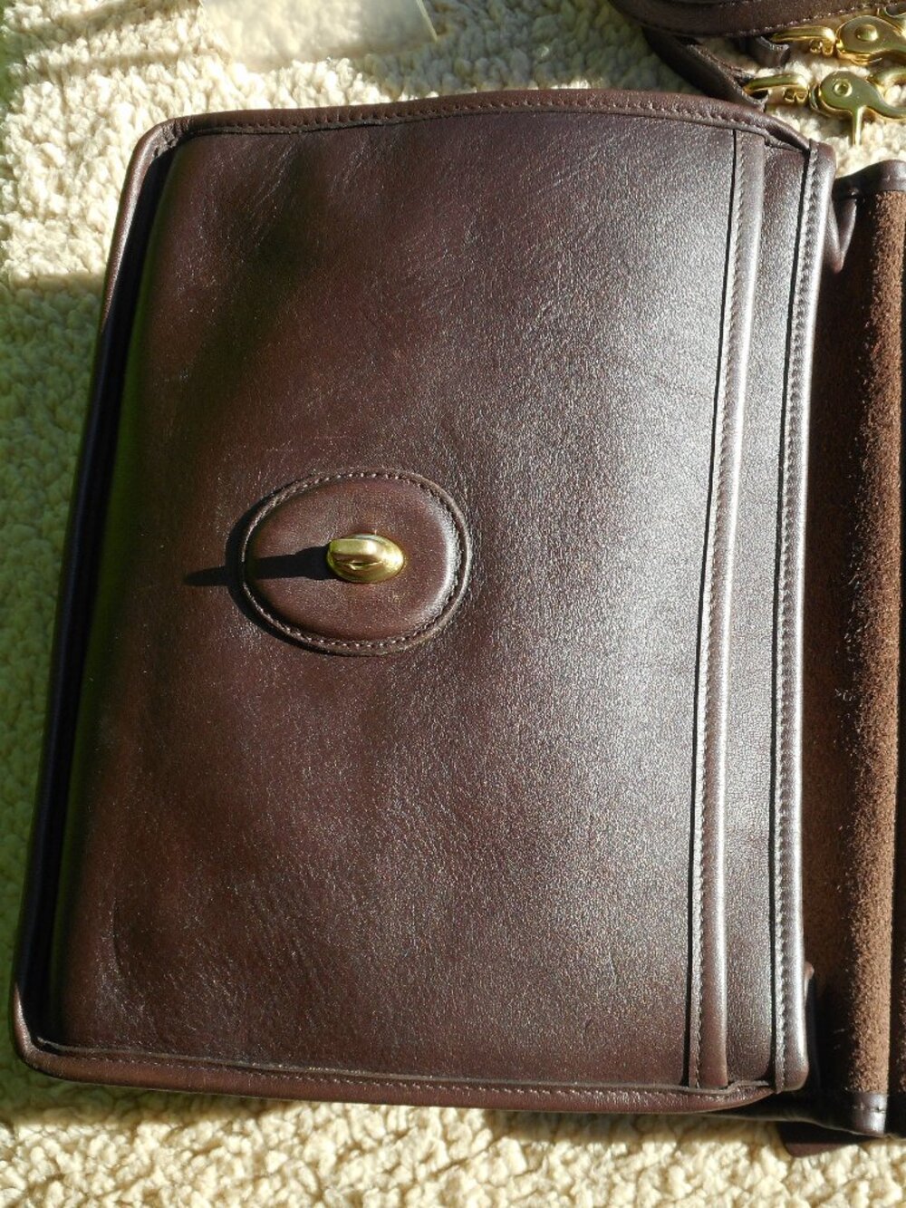 Vintage Coach Willis Bag 9927, in Mahogany EUC - Picture 13 of 13